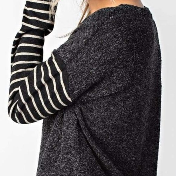 12 PM BY MON AMI TERRY Cloth Top with striped miru sleeves Size Large NWT - Picture 2 of 2